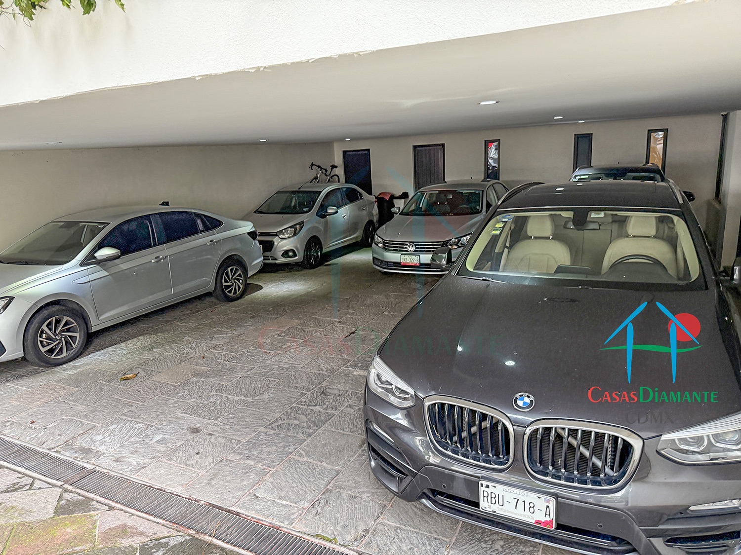 Jardines del Pedregal Casa Árbol B - Estacionamiento 6